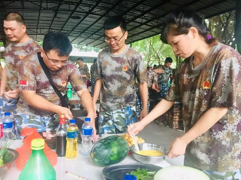 一团体喝一瓶葡萄酒会怎样样