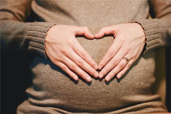 女人梦见自己掉了一大把头发