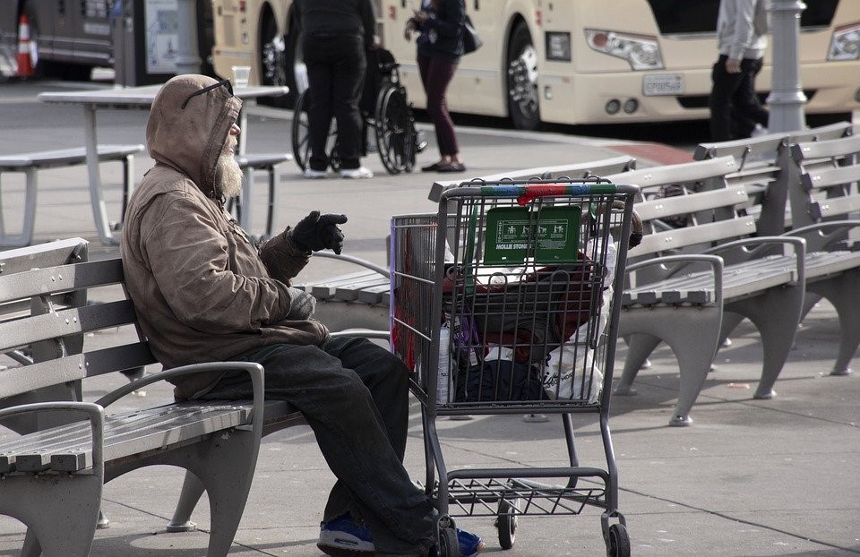 失业金怎么查询到账了吗 (失业金查看经过多久到账 失业贴补金假设没到账怎样自查)