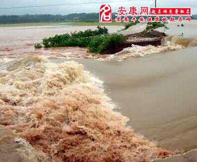 梦见大水但没淹死