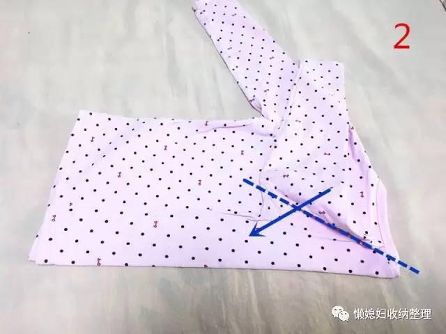 简易叠衣服方法视频