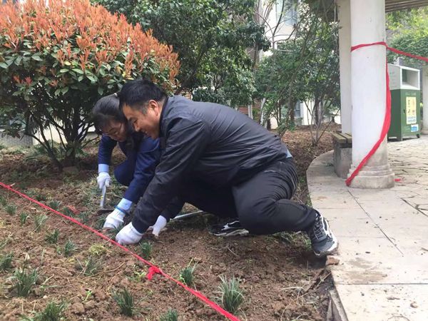 强烈种草 (剧烈种草4款神仙外货精髓 国产精髓最好的产品有哪些呢)