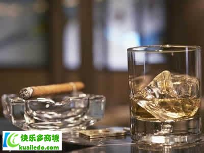 高血压每天喝一两白酒好不好 (高血压每天喝点葡萄酒可以吗 高血压患者适宜喝葡萄酒吗)